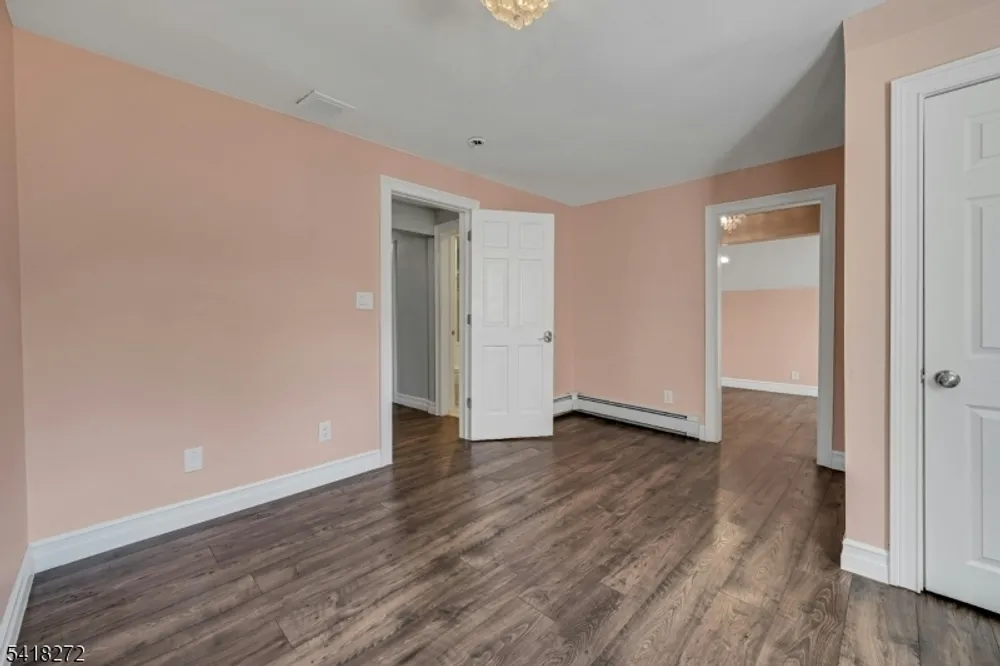 21 Hewlett Rd, Montville, NJ 07082