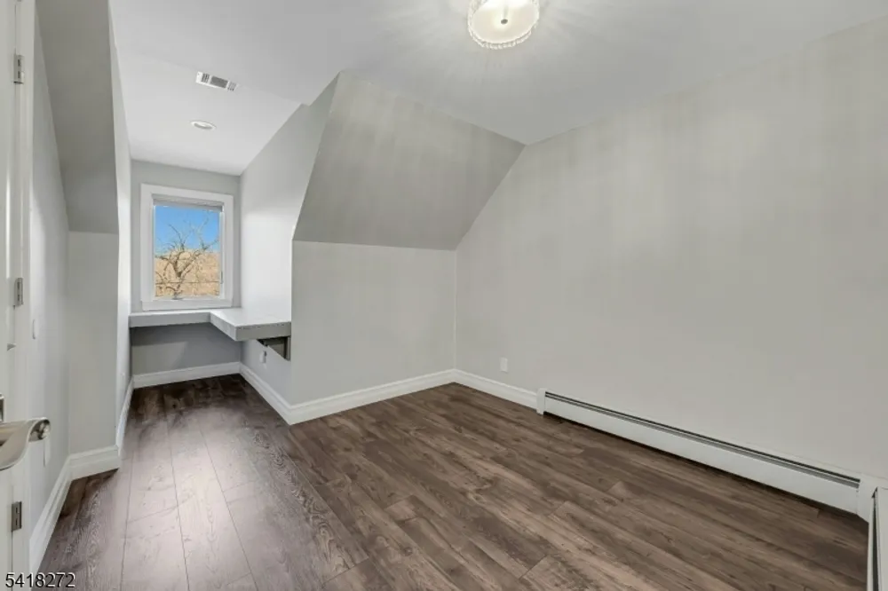 21 Hewlett Rd, Montville, NJ 07082