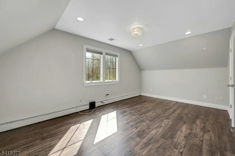 21 Hewlett Rd, Montville, NJ 07082