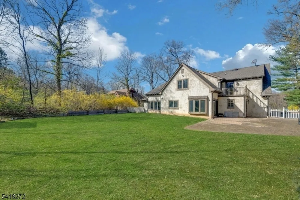 21 Hewlett Rd, Montville, NJ 07082
