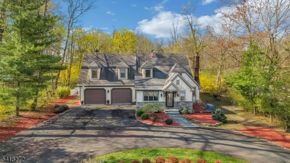 21 Hewlett Rd, Montville, NJ 07082