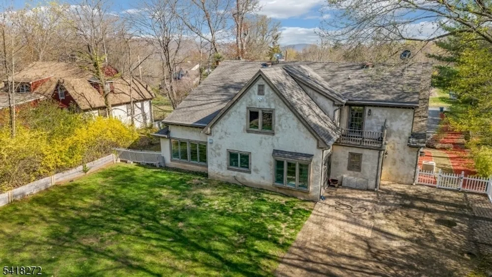 21 Hewlett Rd, Montville, NJ 07082