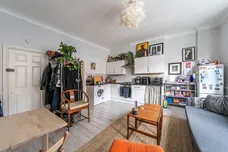 Streatham High Road, SW16 photo 6
