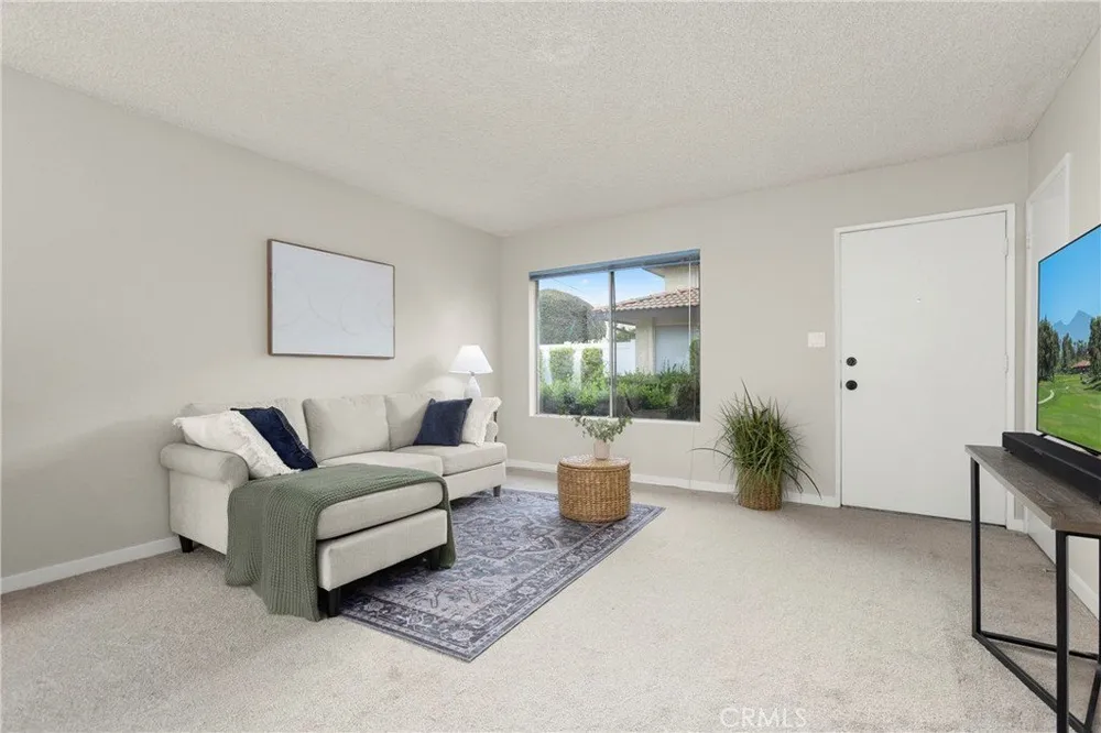 571 W Greenwood Ave, La Habra, CA 90631