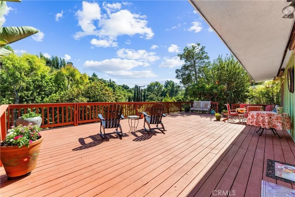 171 Canada Sombre Rd, La Habra Heights, CA 90631