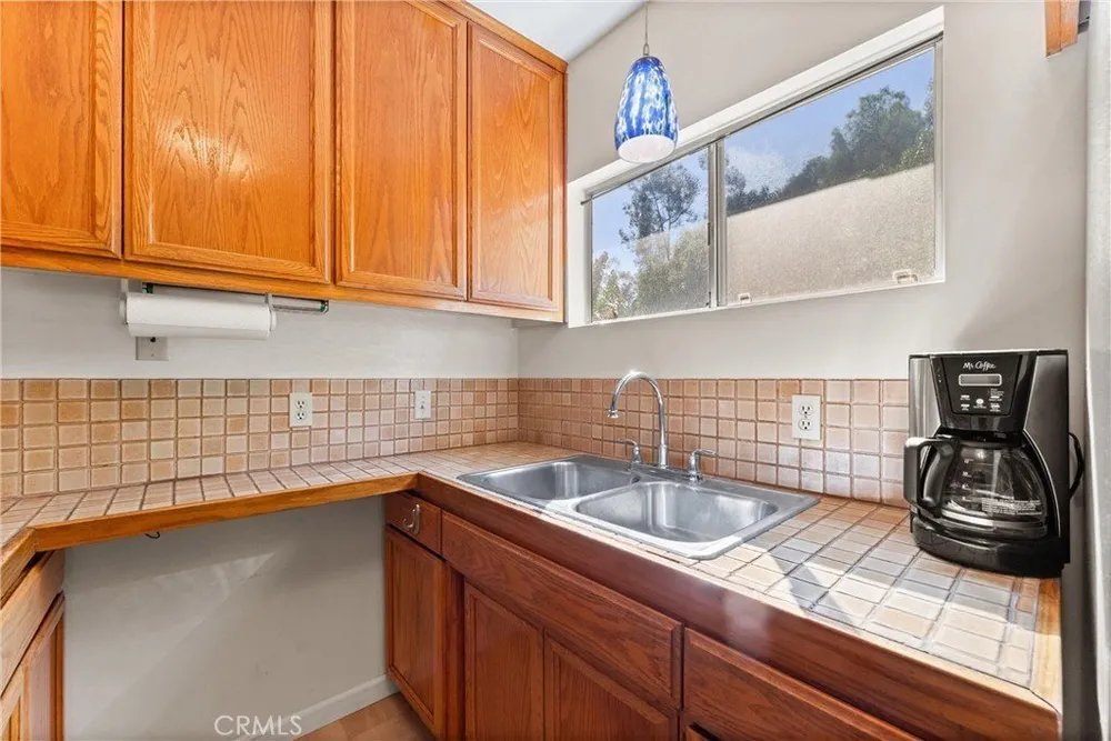 171 Canada Sombre Rd, La Habra Heights, CA 90631