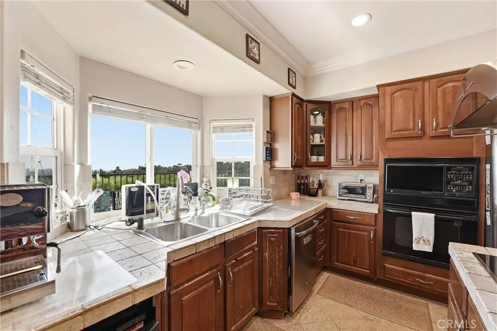 1781 Via Ladera, La Habra Heights, CA 90631