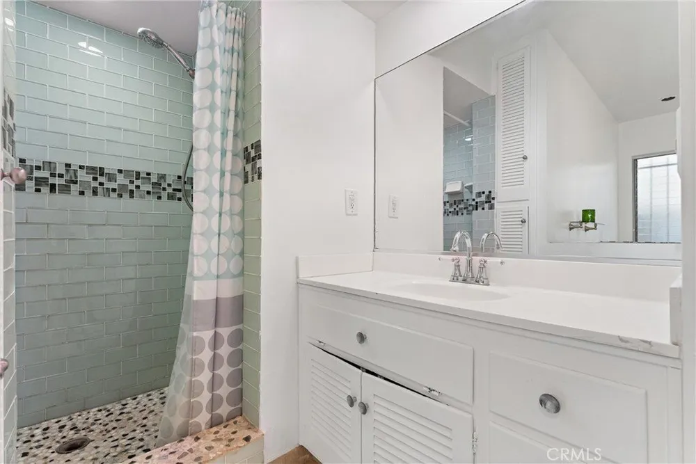 171 Canada Sombre Rd, La Habra Heights, CA 90631