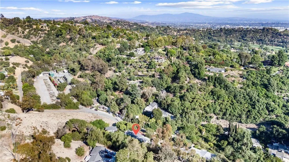 171 Canada Sombre Rd, La Habra Heights, CA 90631