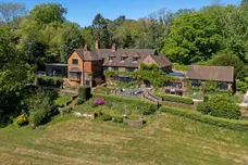 Tilford Road, Farnham, Surrey, GU9 photo 1