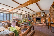 Tilford Road, Farnham, Surrey, GU9 photo 2