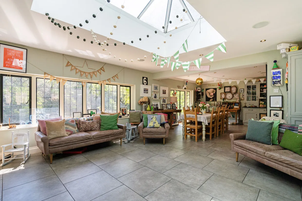 Tilford Road, Farnham, Surrey, GU9 photo 11