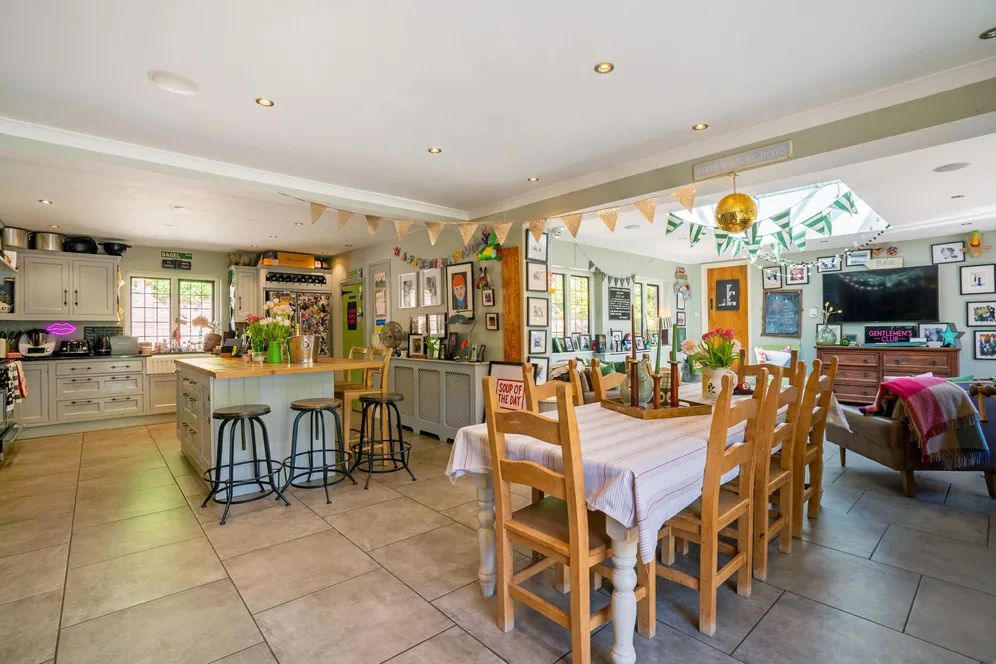 Tilford Road, Farnham, Surrey, GU9 photo 13
