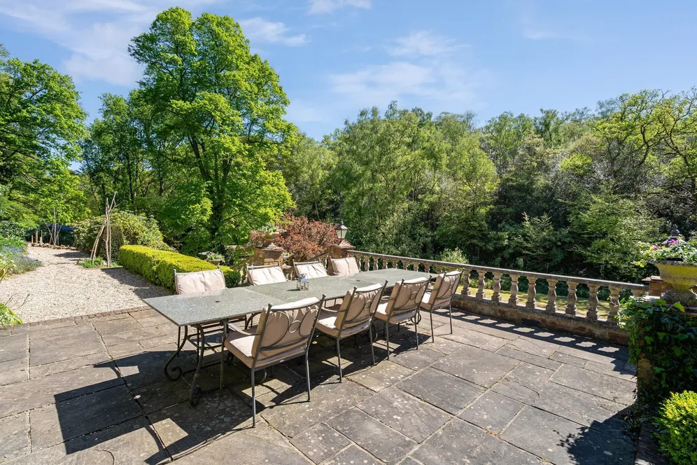 Tilford Road, Farnham, Surrey, GU9 photo 31