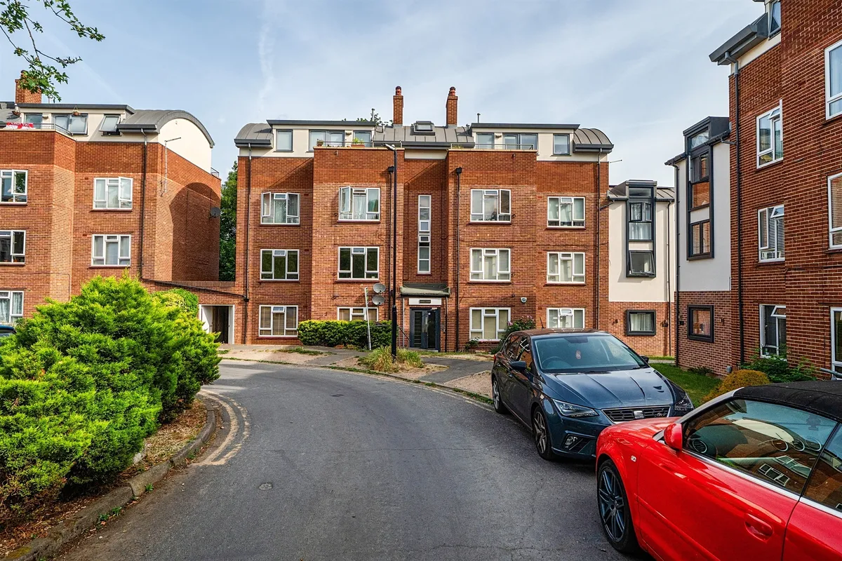 Courtlands, Maidenhead