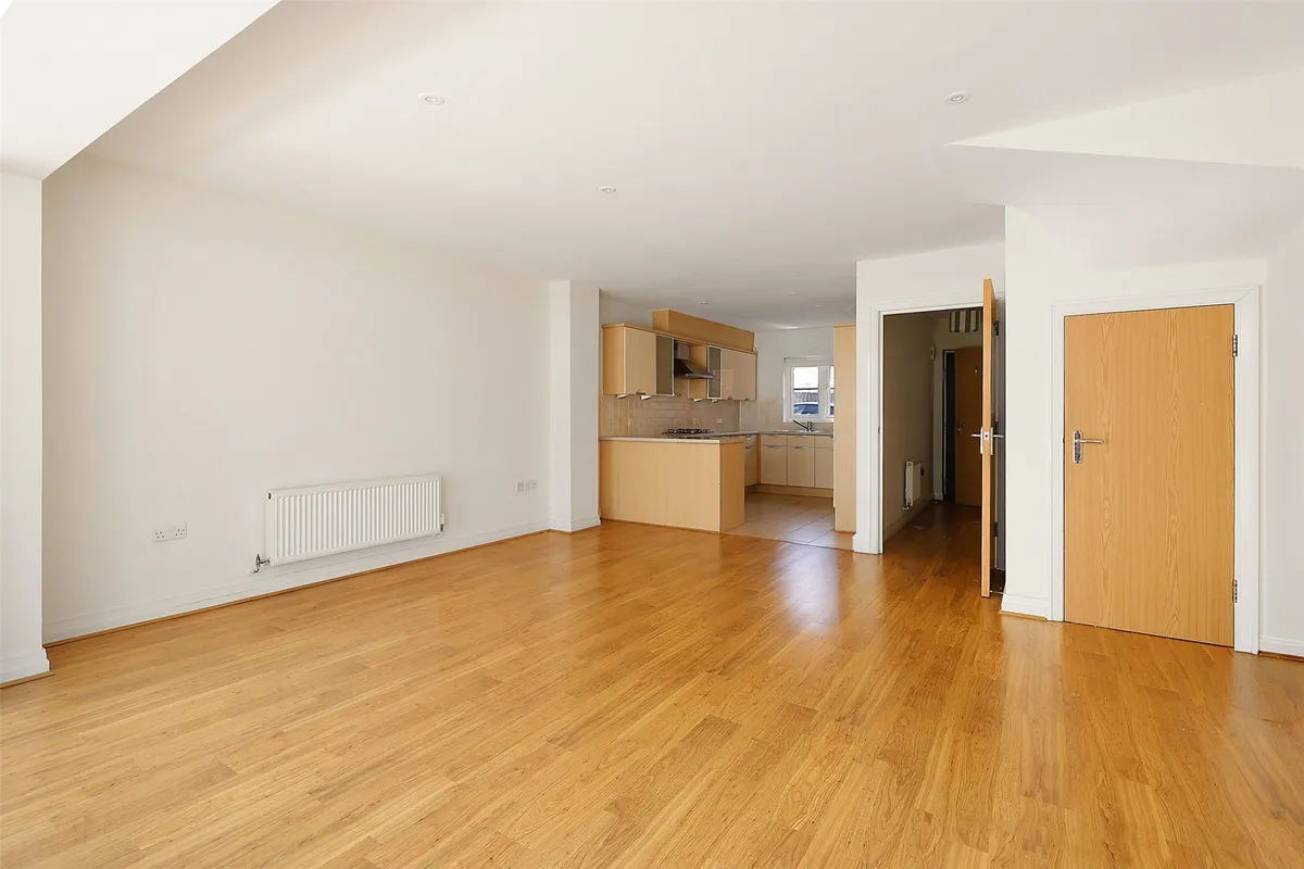 Caberfeigh Close, Redhill, Surrey, RH1