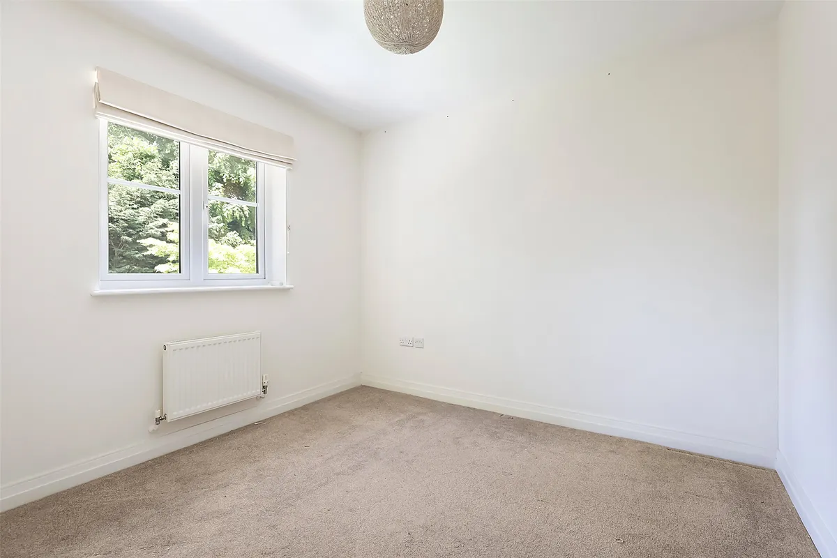 Caberfeigh Close, Redhill, Surrey, RH1