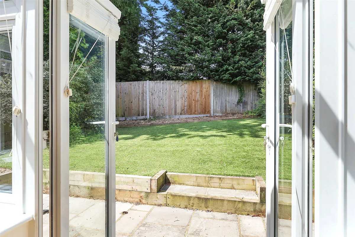 Caberfeigh Close, Redhill, Surrey, RH1