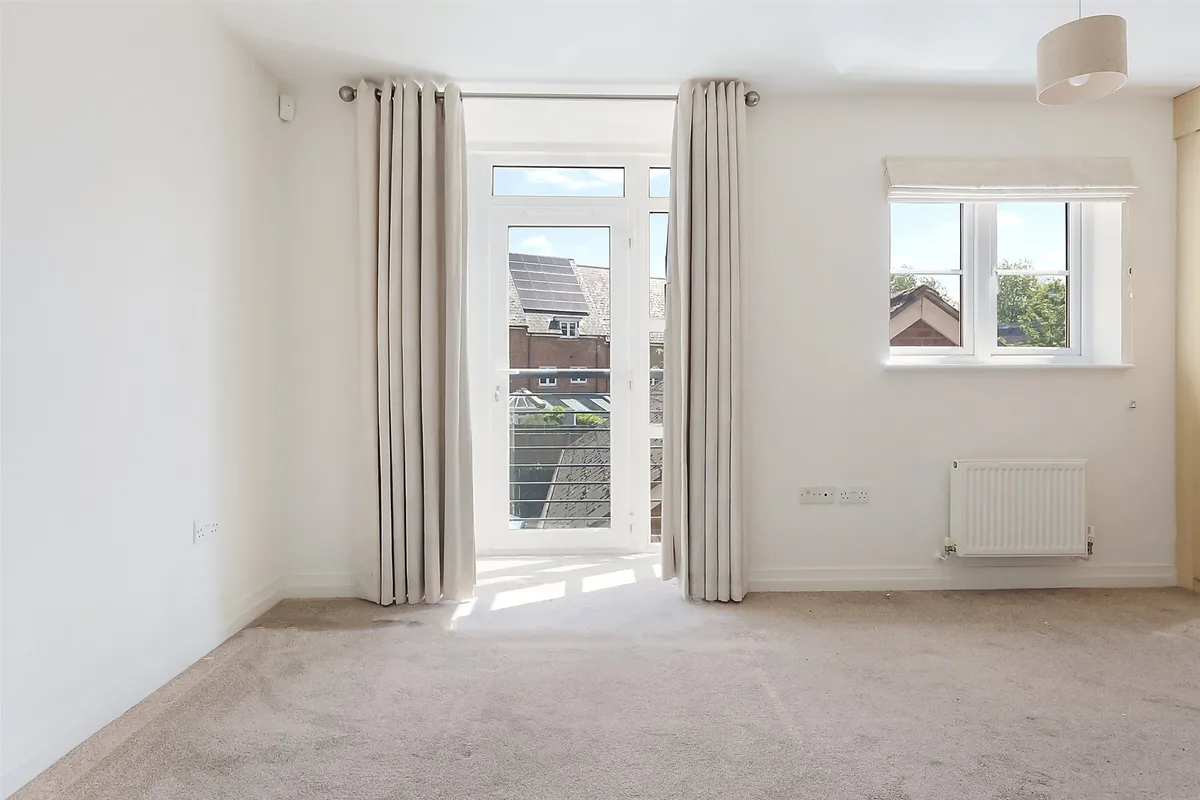 Caberfeigh Close, Redhill, Surrey, RH1