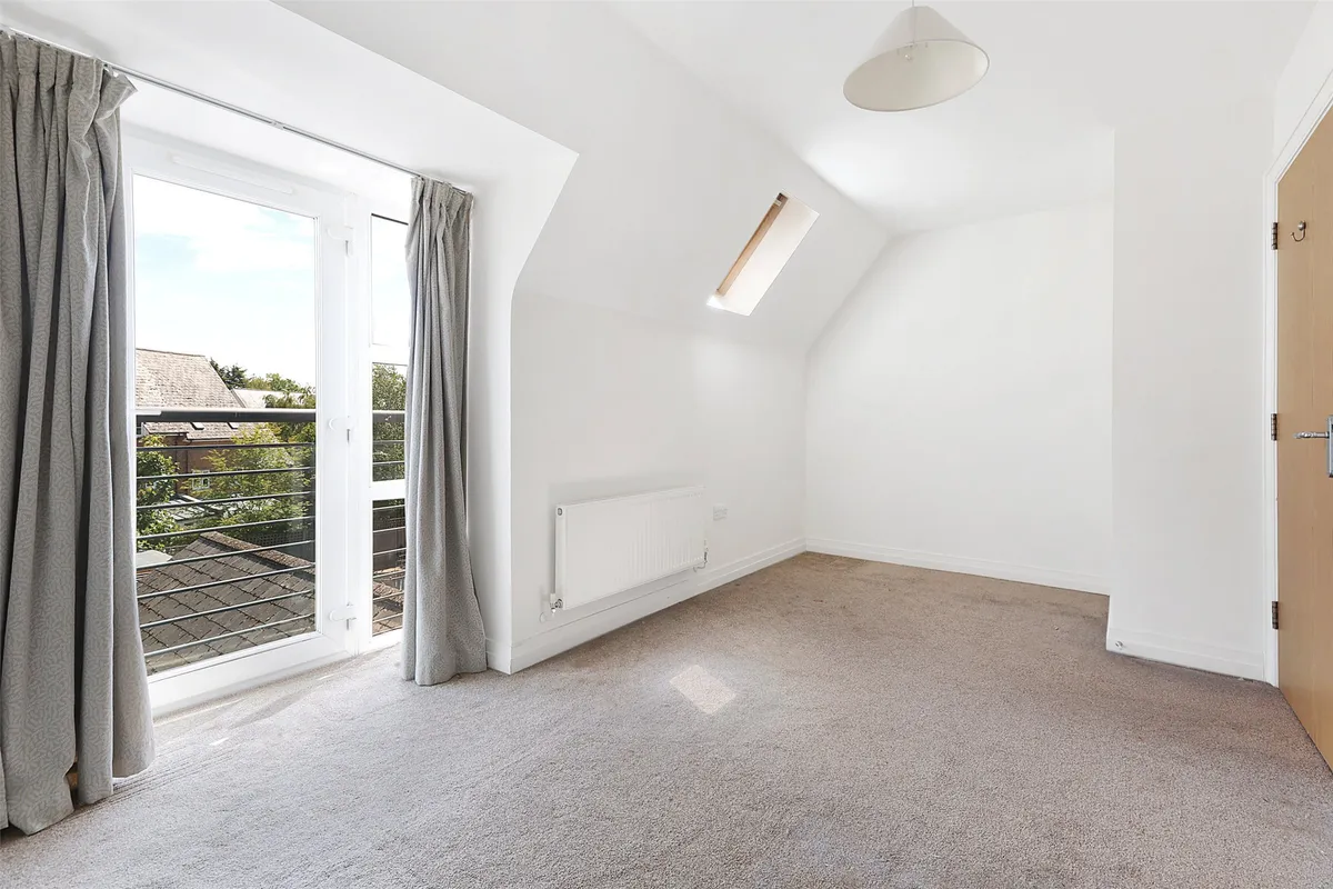 Caberfeigh Close, Redhill, Surrey, RH1