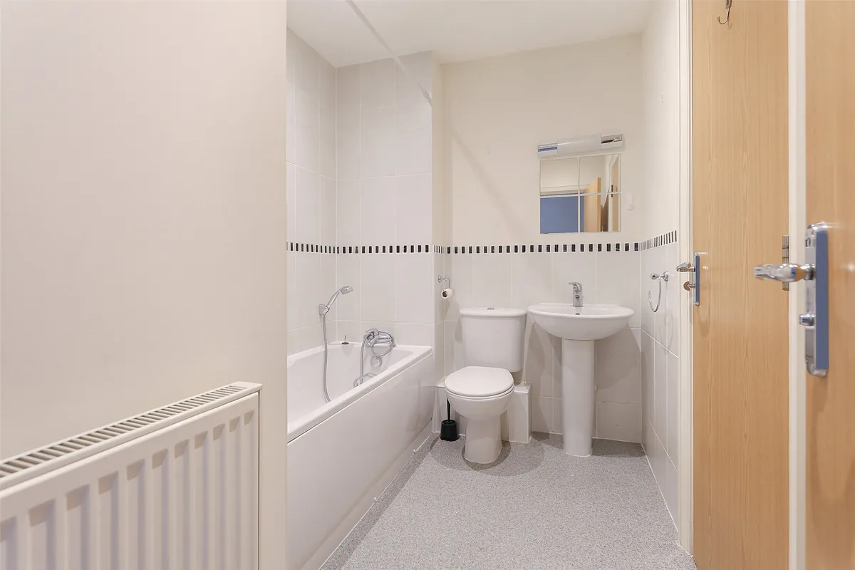 Caberfeigh Close, Redhill, Surrey, RH1