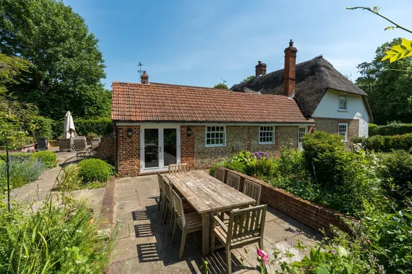 Lambs Corner, Birchwood Road, CO7 photo 34