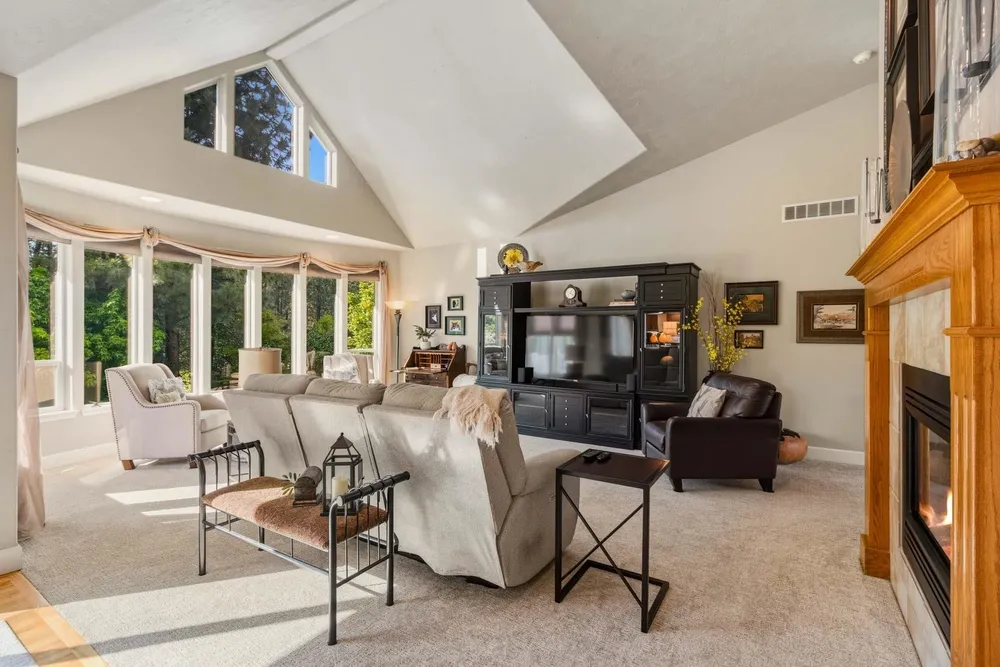 2812 W Payton Ln, Spokane, WA 99218