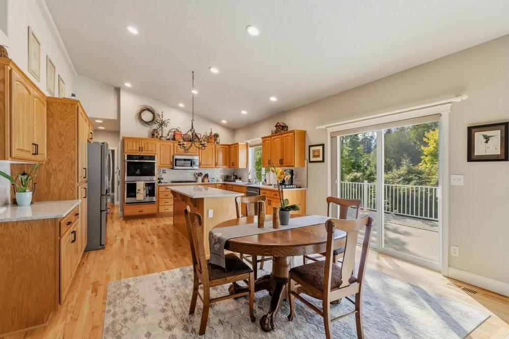 2812 W Payton Ln, Spokane, WA 99218