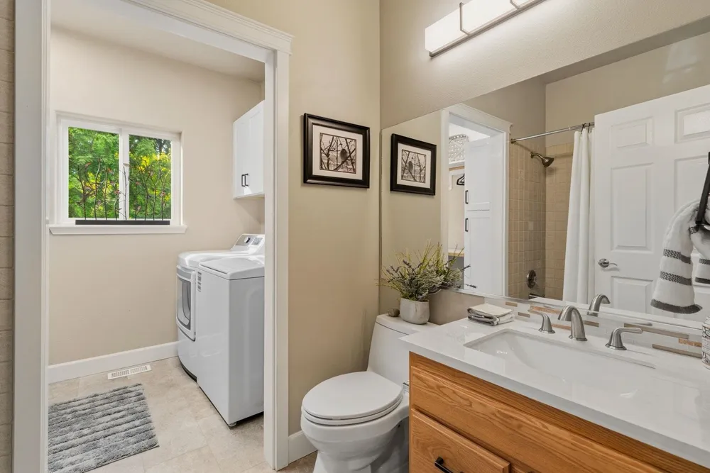 2812 W Payton Ln, Spokane, WA 99218