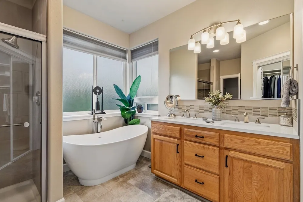 2812 W Payton Ln, Spokane, WA 99218