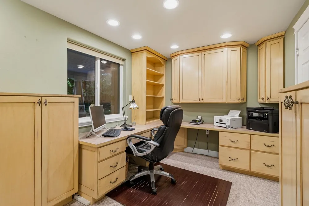 2812 W Payton Ln, Spokane, WA 99218