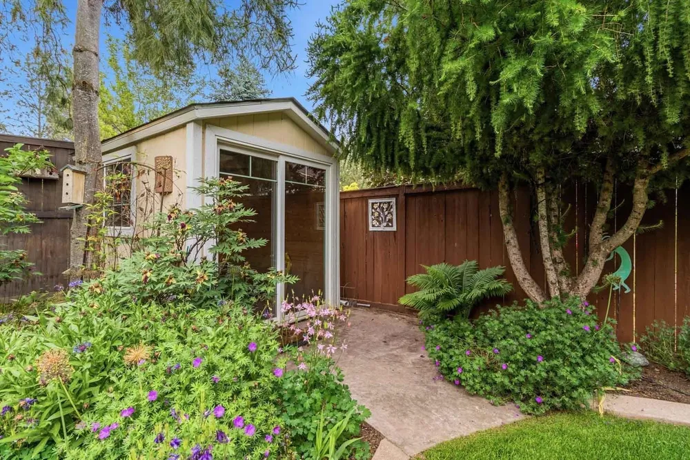 2812 W Payton Ln, Spokane, WA 99218
