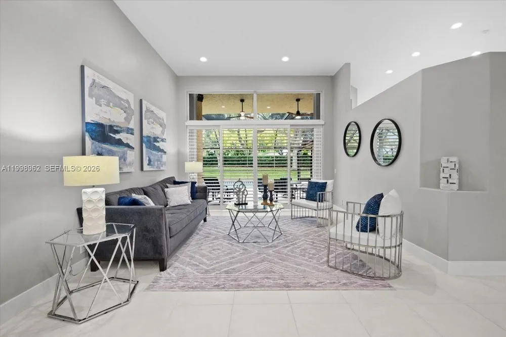 1356 Ginger Cir, Weston, FL 33326