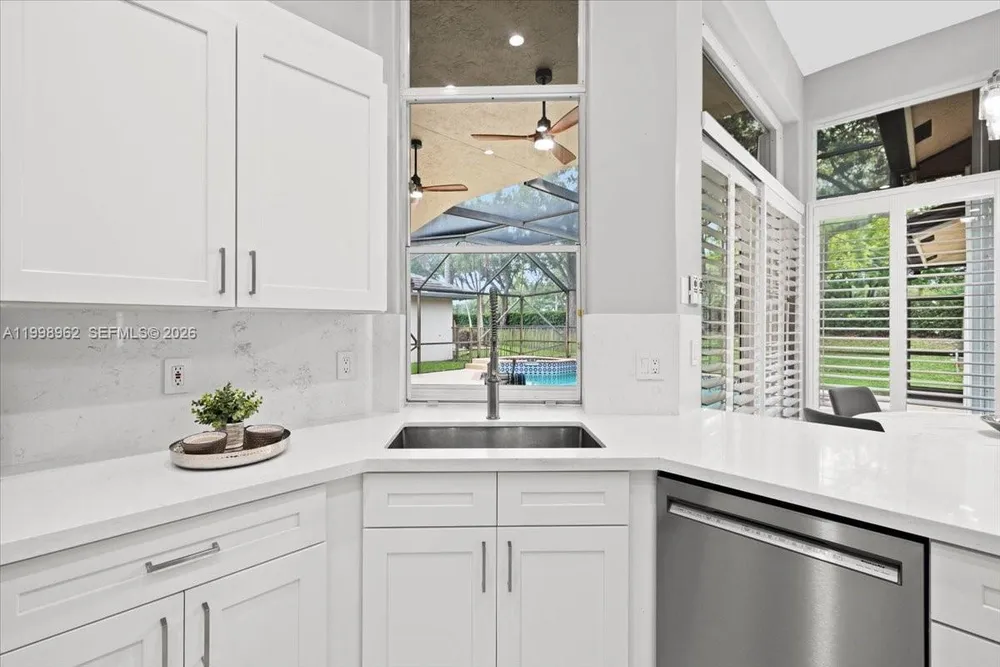 1356 Ginger Cir, Weston, FL 33326