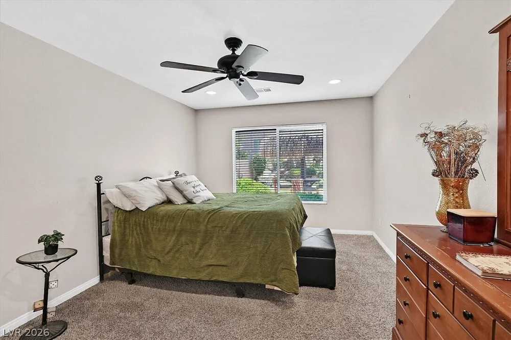 3905 Larkcrest St, Las Vegas, NV 89129