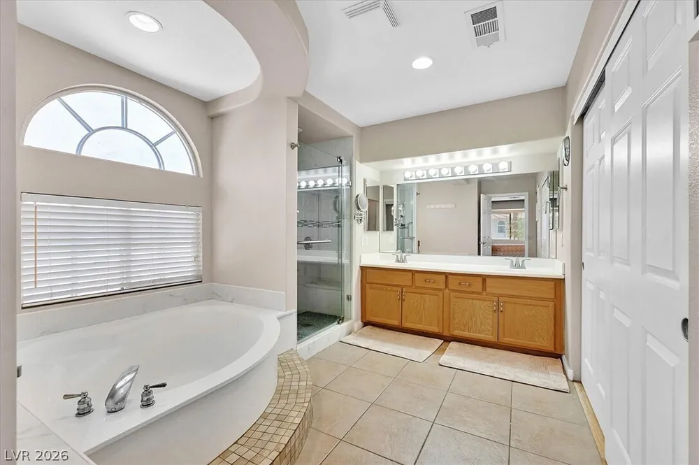 3905 Larkcrest St, Las Vegas, NV 89129
