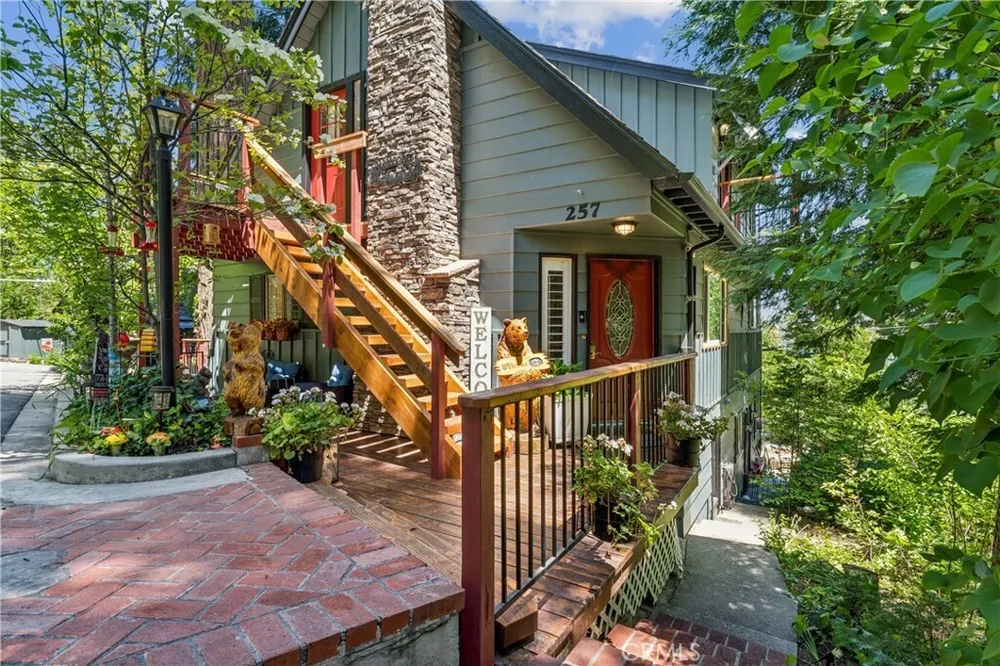 257 Corona Circle, Lake Arrowhead, CA 92352