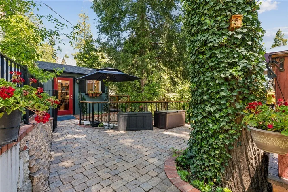 257 Corona Circle, Lake Arrowhead, CA 92352