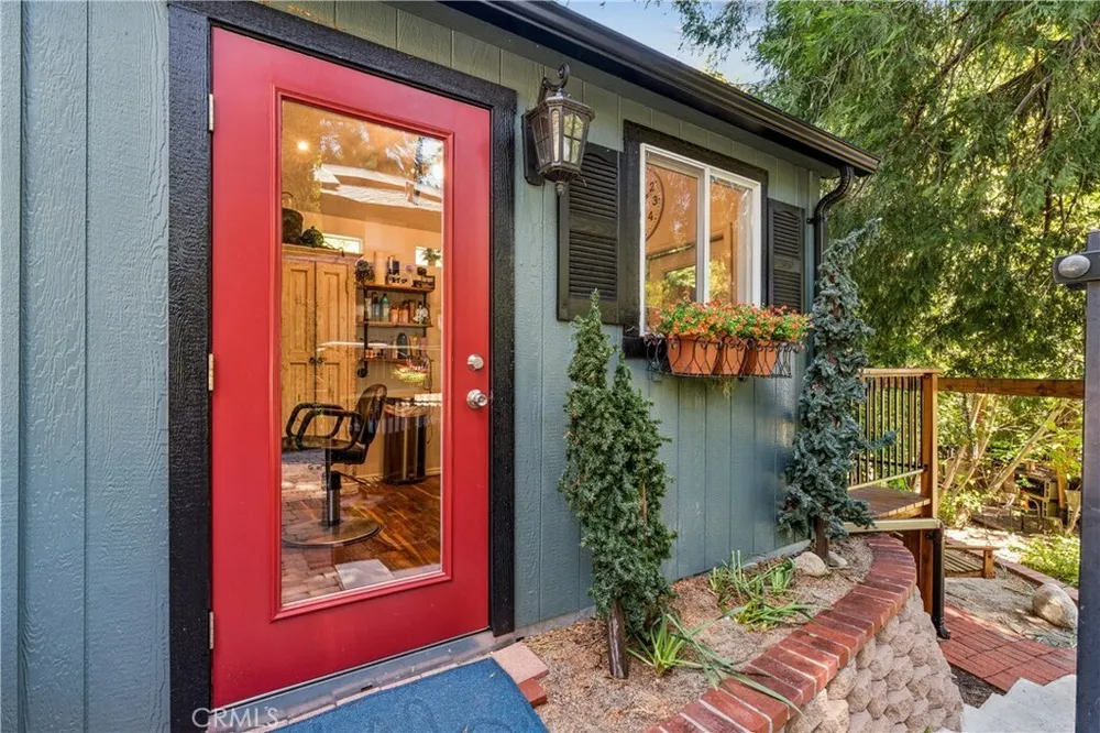 257 Corona Circle, Lake Arrowhead, CA 92352