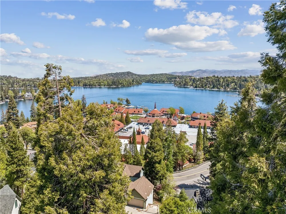 257 Corona Circle, Lake Arrowhead, CA 92352