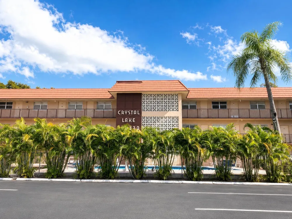 3930 Crystal Lake Dr, Deerfield Beach, FL 33064