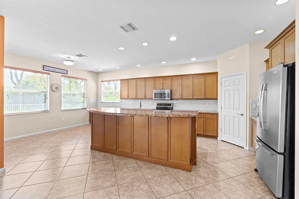 9723 Phipps Ln, Wellington, FL 33414