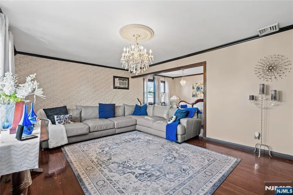 65 Miller Ave, Elmwood Park, NJ 07407