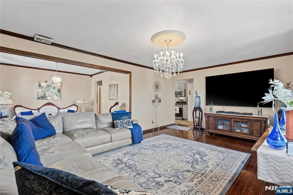 65 Miller Ave, Elmwood Park, NJ 07407