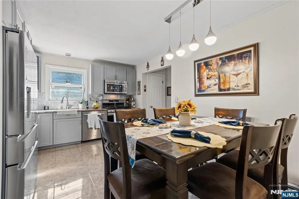 65 Miller Ave, Elmwood Park, NJ 07407