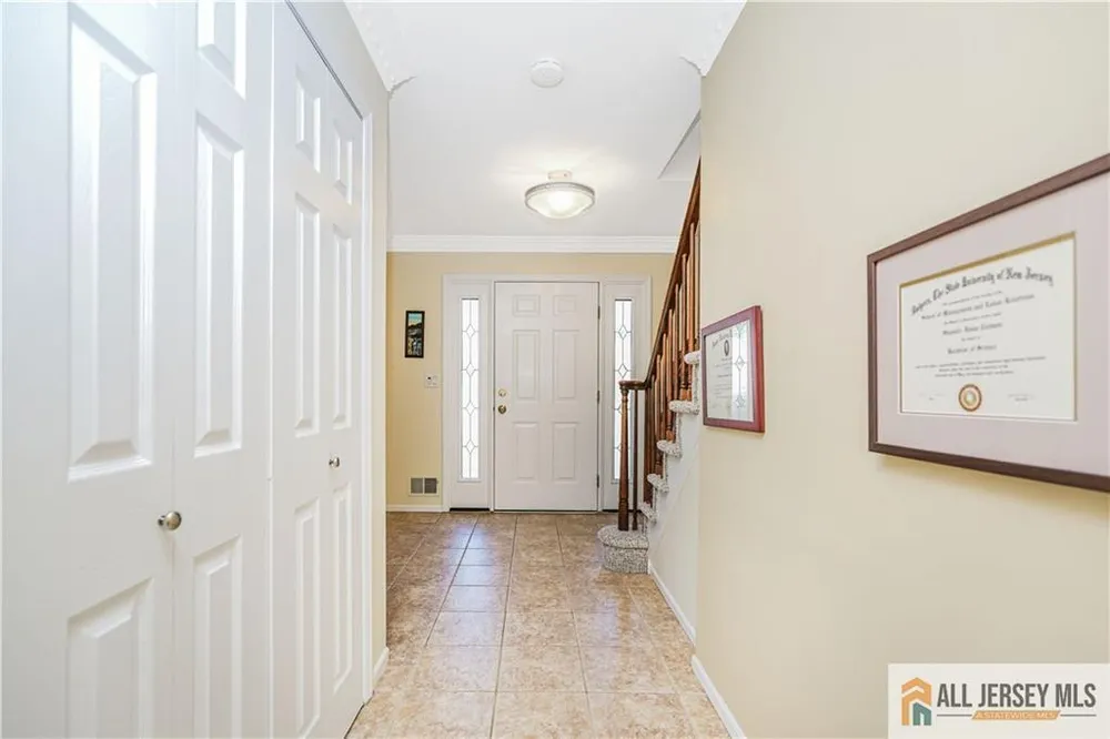 9 Braddock St, East Brunswick, NJ 08816