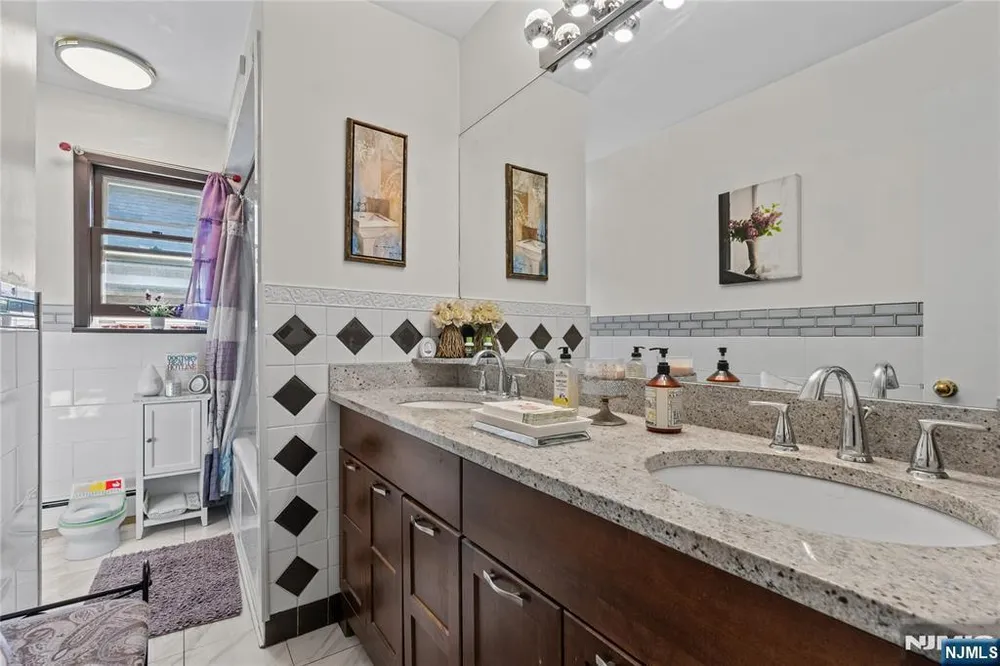65 Miller Ave, Elmwood Park, NJ 07407