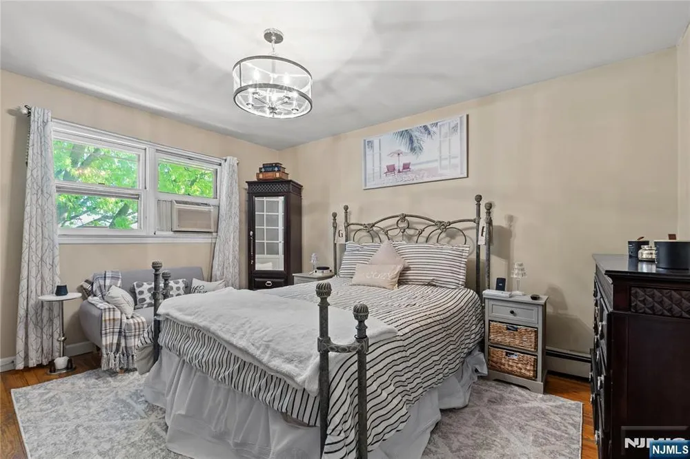 65 Miller Ave, Elmwood Park, NJ 07407