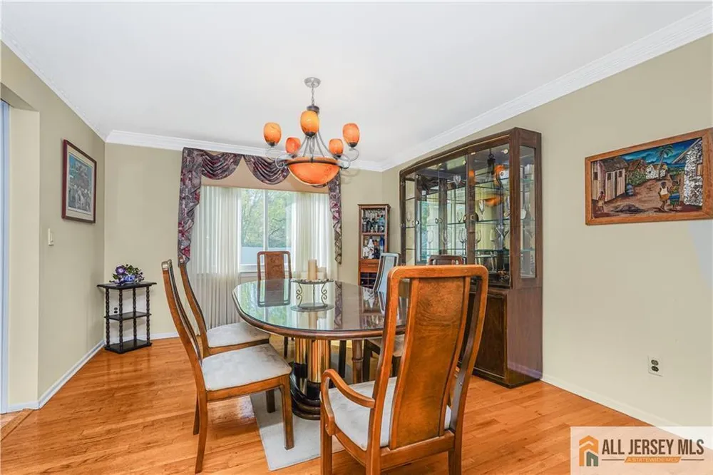 9 Braddock St, East Brunswick, NJ 08816