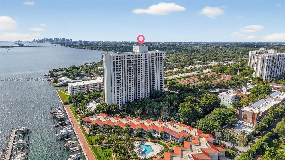 4000 TOWERSIDE TER, Miami, FL 33138